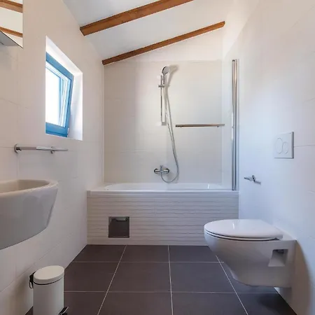 9 Bedroom Lovely In * Bokordici