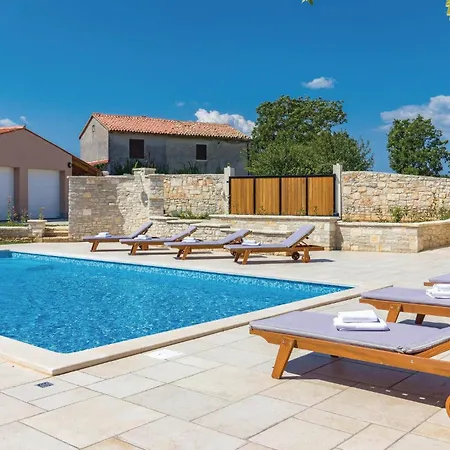 9 Bedroom Lovely In Holiday home *