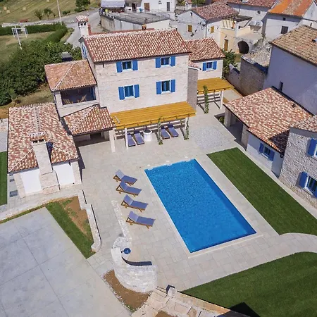 9 Bedroom Lovely In * Bokordici