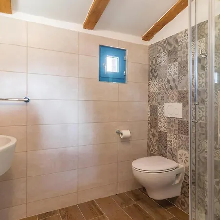 Holiday home 9 Bedroom Lovely In *