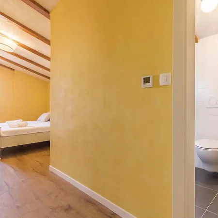 9 Bedroom Lovely In Holiday home *
