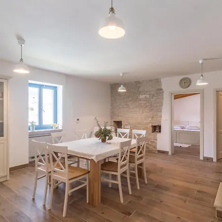 Holiday home 9 Bedroom Lovely In *