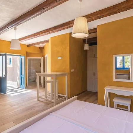 9 Bedroom Lovely In Holiday home