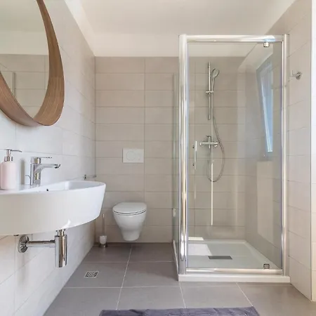 9 Bedroom Lovely In Holiday home Bokordici