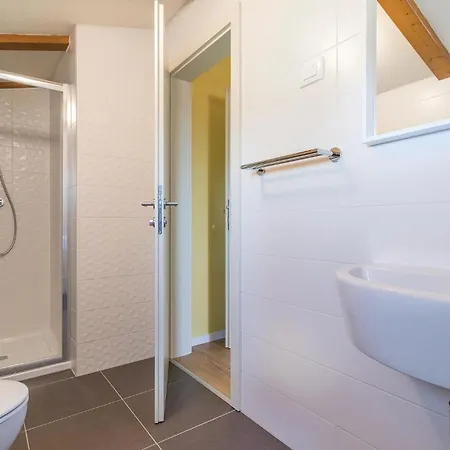9 Bedroom Lovely In Holiday home *