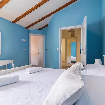 9 Bedroom Lovely In *