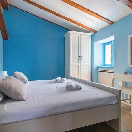 Casa vacanze 9 Bedroom Lovely In *
