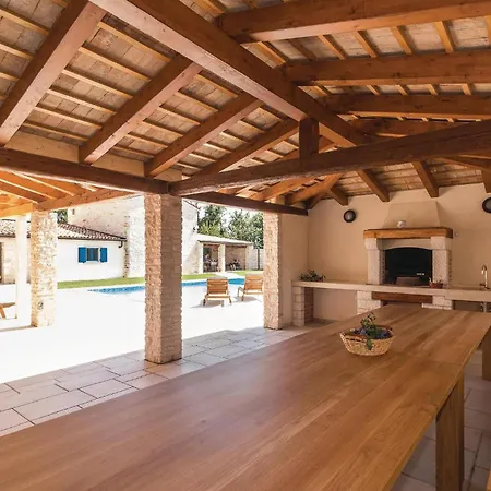9 Bedroom Lovely In Holiday home *