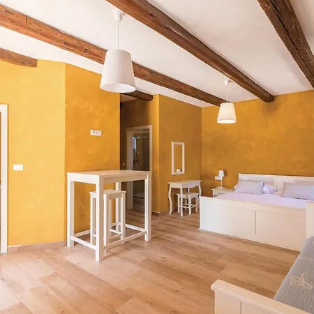 9 Bedroom Lovely In Bokordići